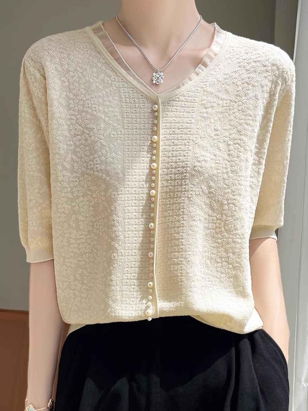 Alexis | Retro V-Neck Lantern Top